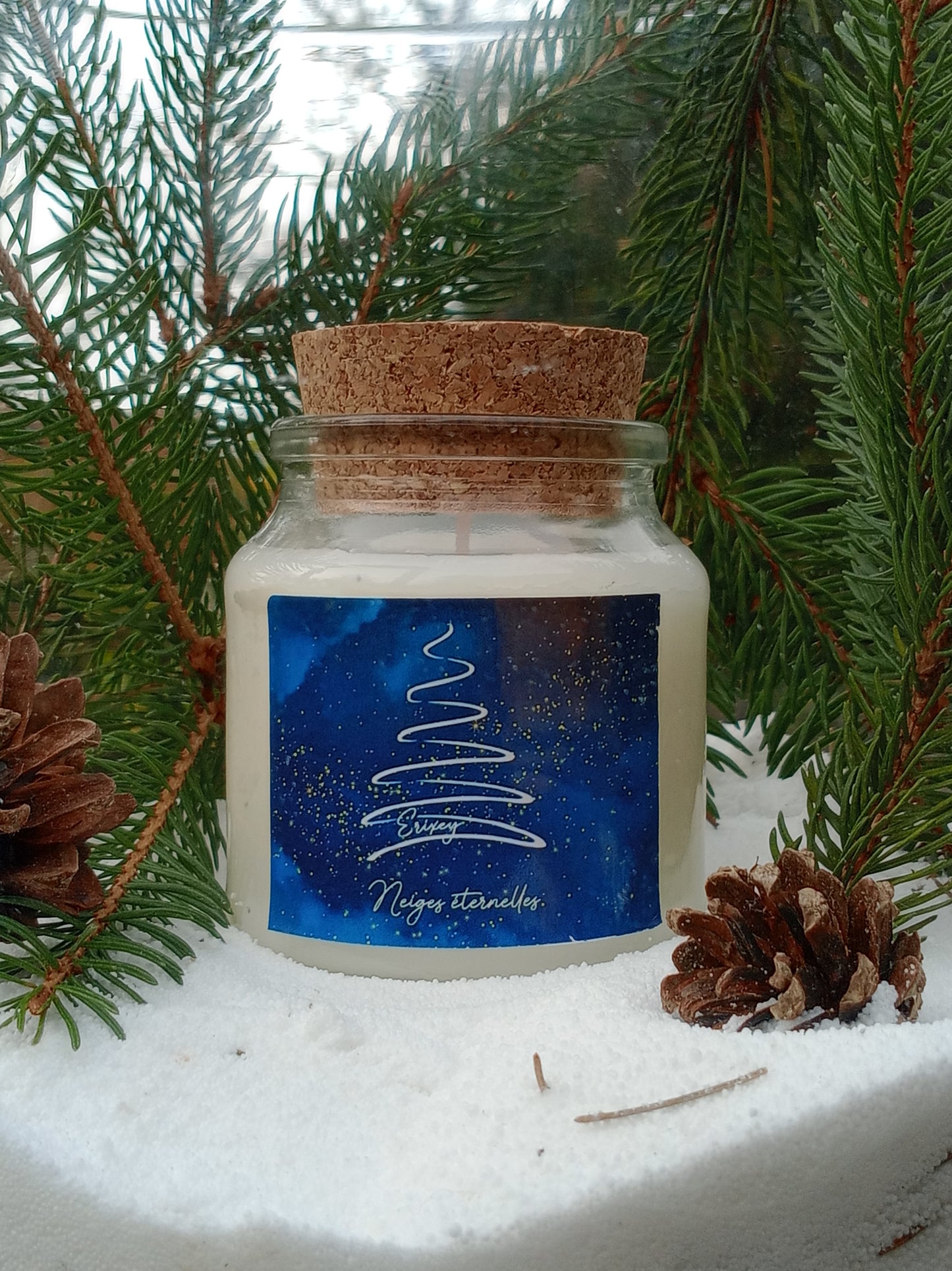 Bougie de Noël en pot de 130 grs " Neiges éternelles "