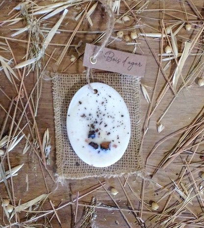Suspensión perfumada / Madera de agar
